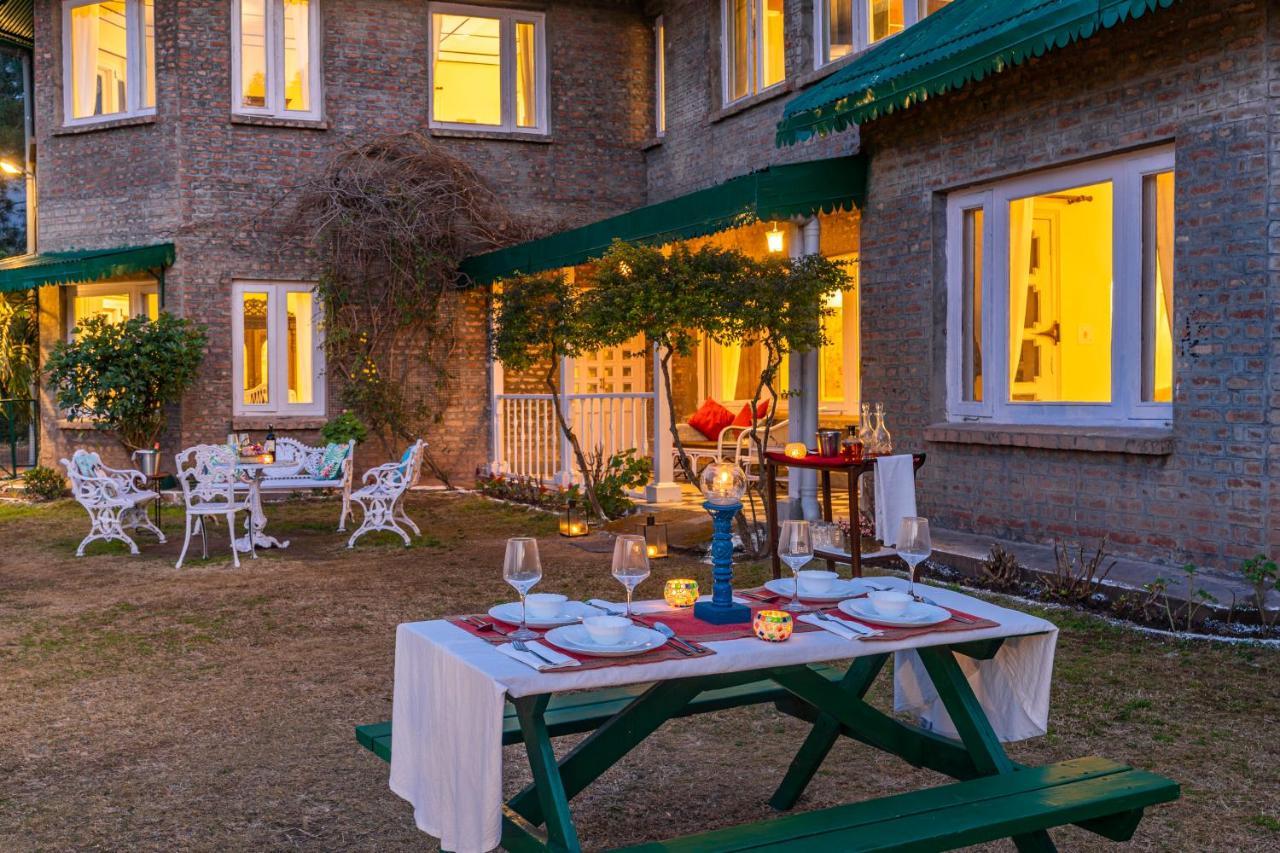 Saffronstays Chalet Vie, Kasauli - All Clear Roads Kültér fotó